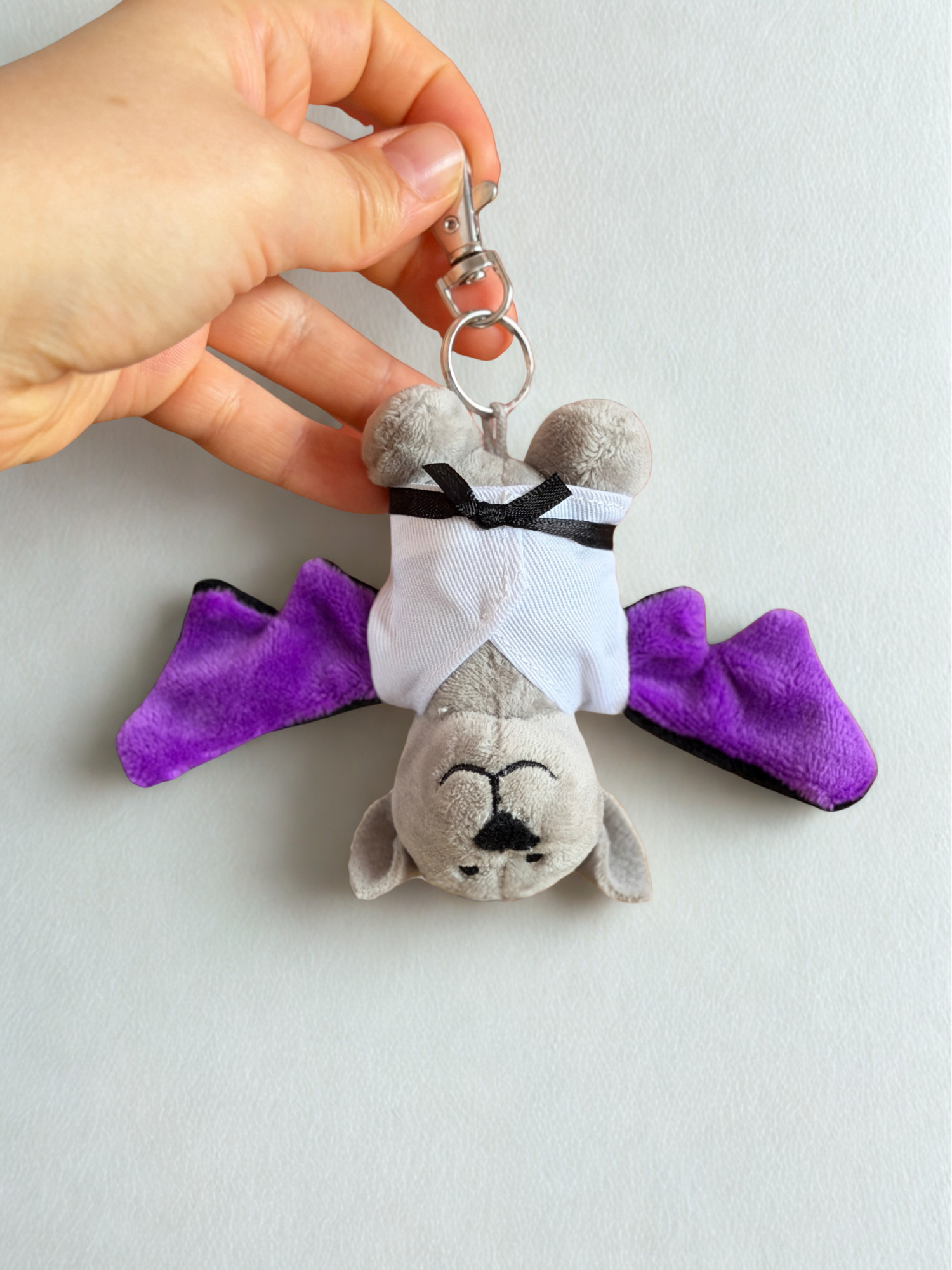 Fledermaus Plüschtier Schlüsselanhänger (ca. 10 cm)