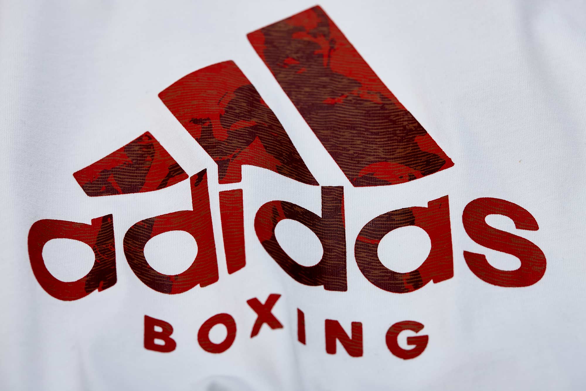 adiclts20b-badge-of-sport-t-shirt-white_red-d0066