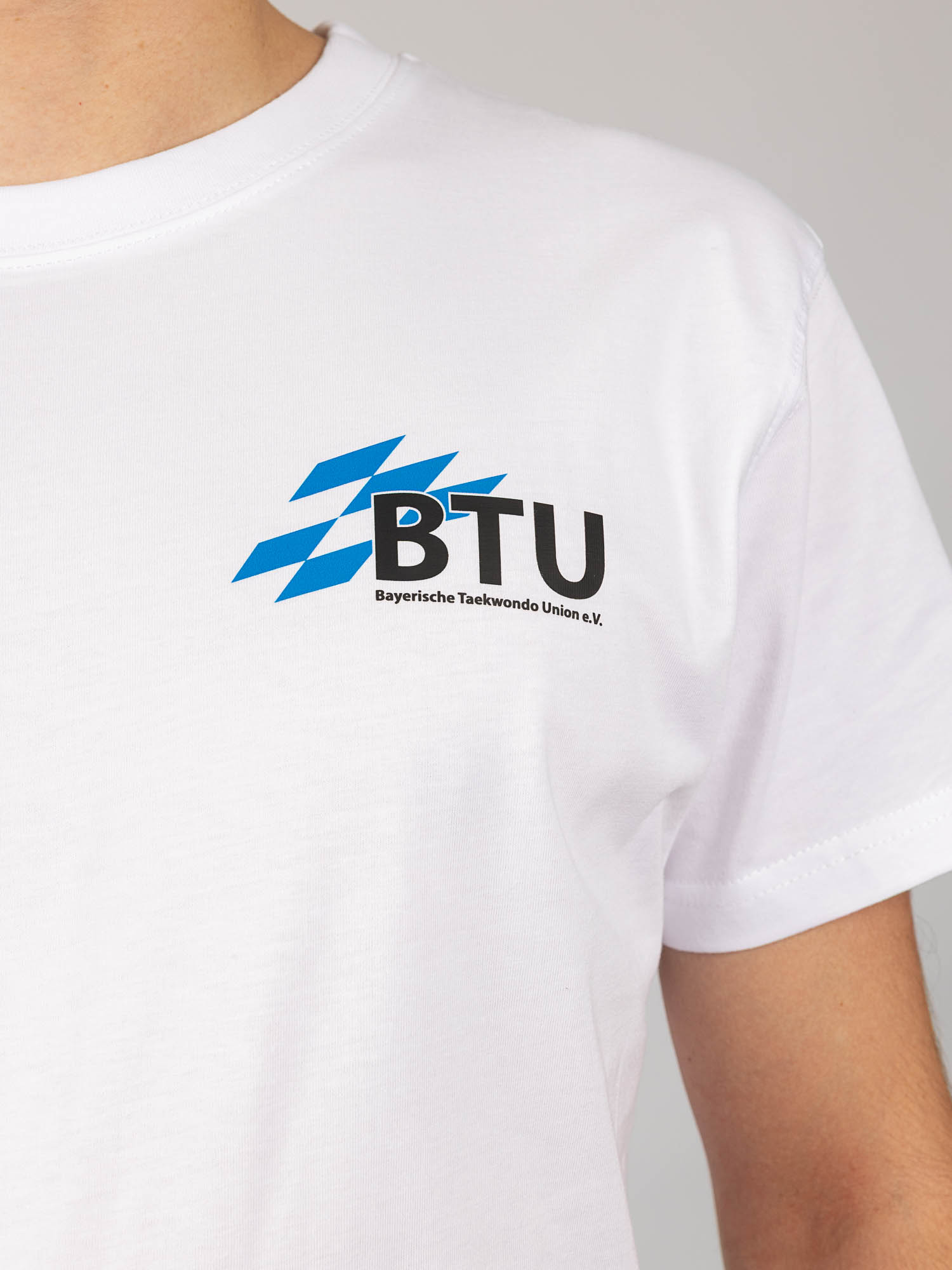 T-Shirt, White, Logo, Blue graphic, BTU, Tee, T-Shirt, White, Logo, BTU, T-Shirt, White, Logo, BTU, Short sleeve, Tee, T-Shirt, White, Logo, BTU, T-Shirt, Weiß, Logo, BTU, Taekwondo, Tee, T-Shirt, Weiß, Logo, BTU