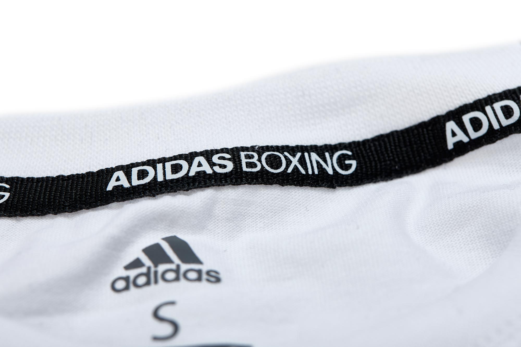 adiclts20b-badge-of-sport-t-shirt-white_red-d0067