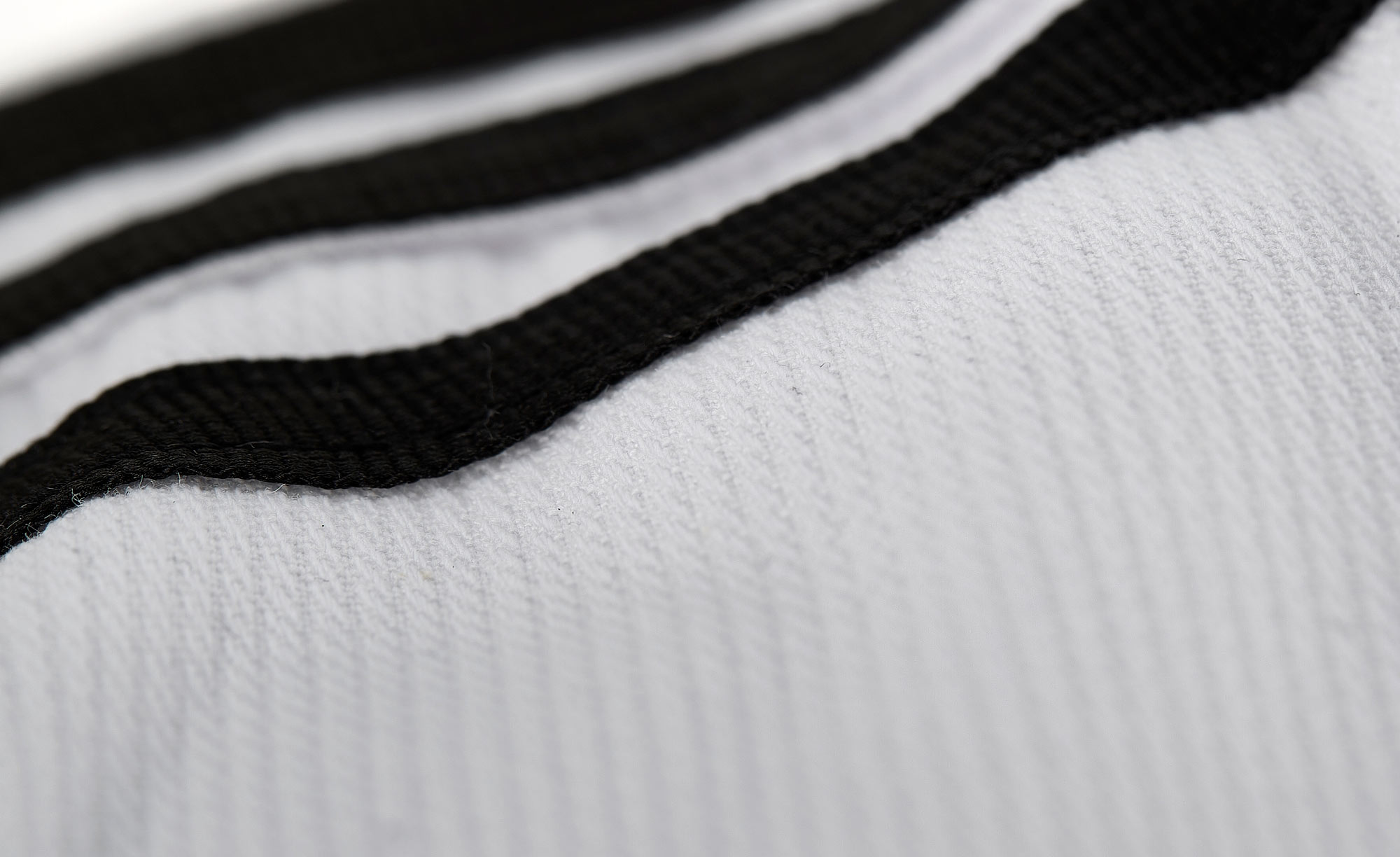 adidas TKD dobok adi club ADITCB02 white collar / black stripes adidas TKD dobok adi club ADITCB02 white collar / black stripes