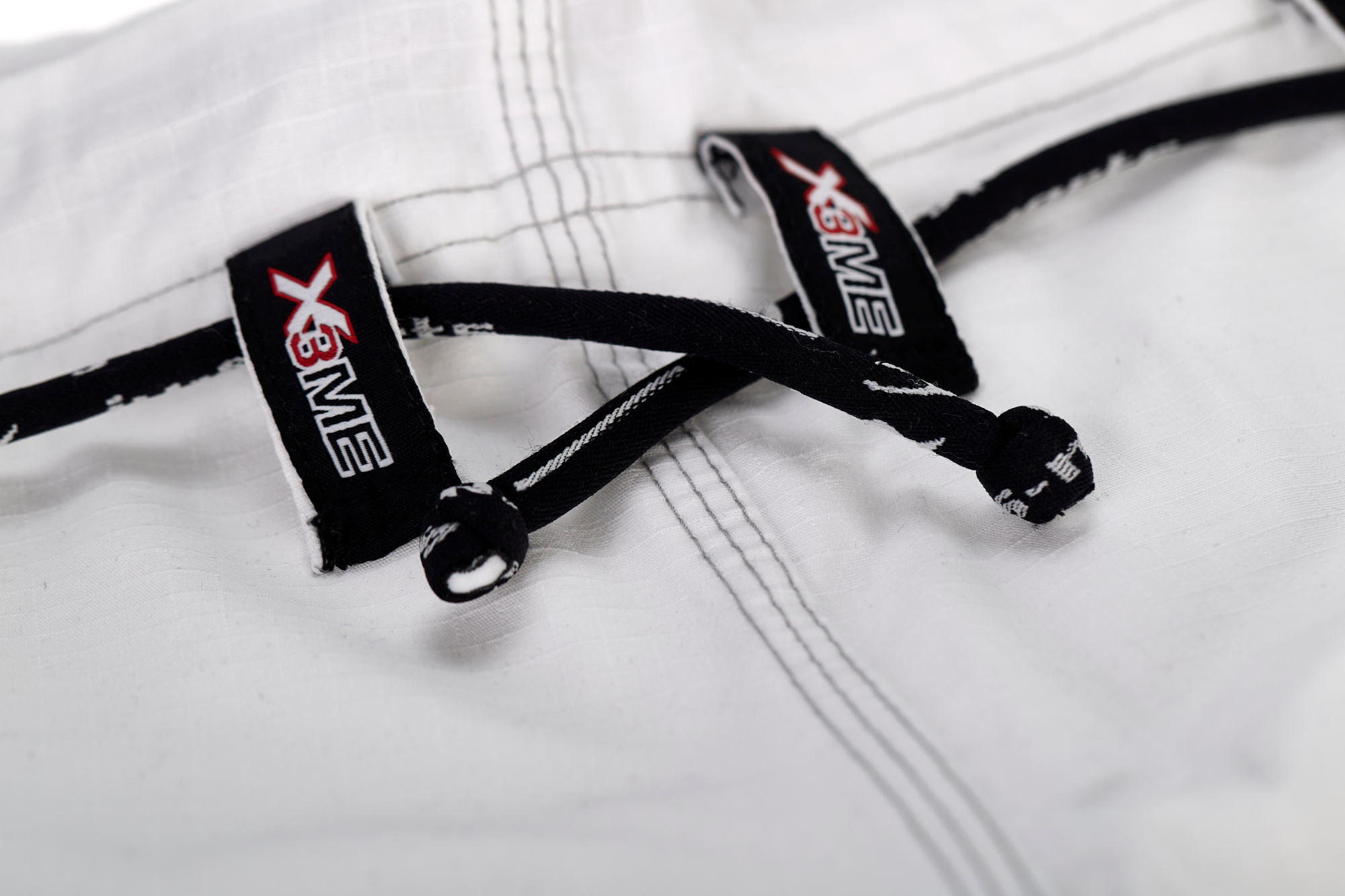 Brazilian jiu-jitsu gi Extreme white 2.0