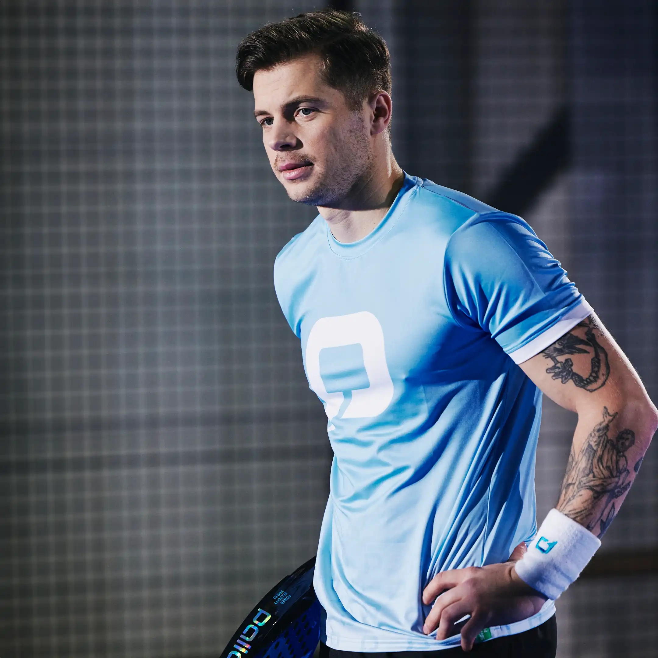 4_PTT004PBW-pallap-padel-sport-apparel-men-technical-pro-tshirt-pulse-blue-white-action-01
