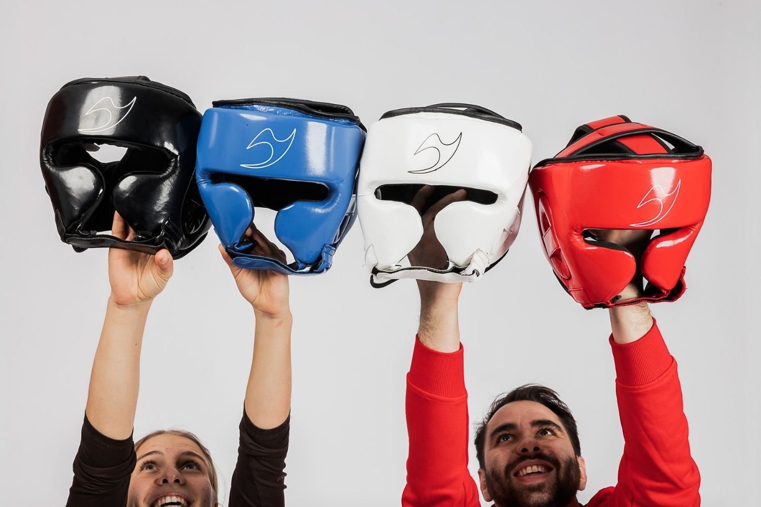 Boxen, Boxhandschuhe, Schutzausrüstung, Helm, Teamarbeit