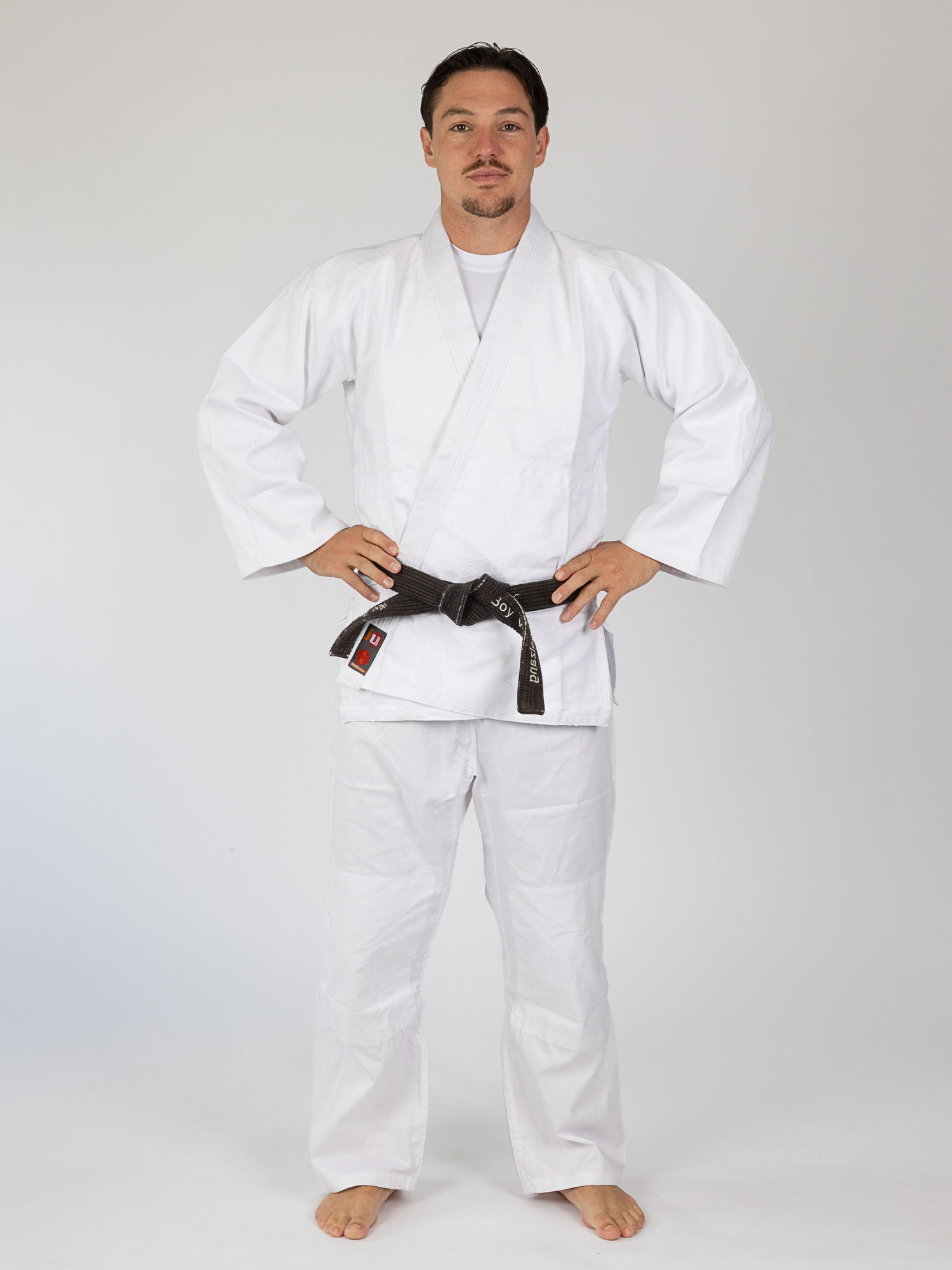 Judogi, Judo, weißer Gi, Gurt, schwarzer Gürtel