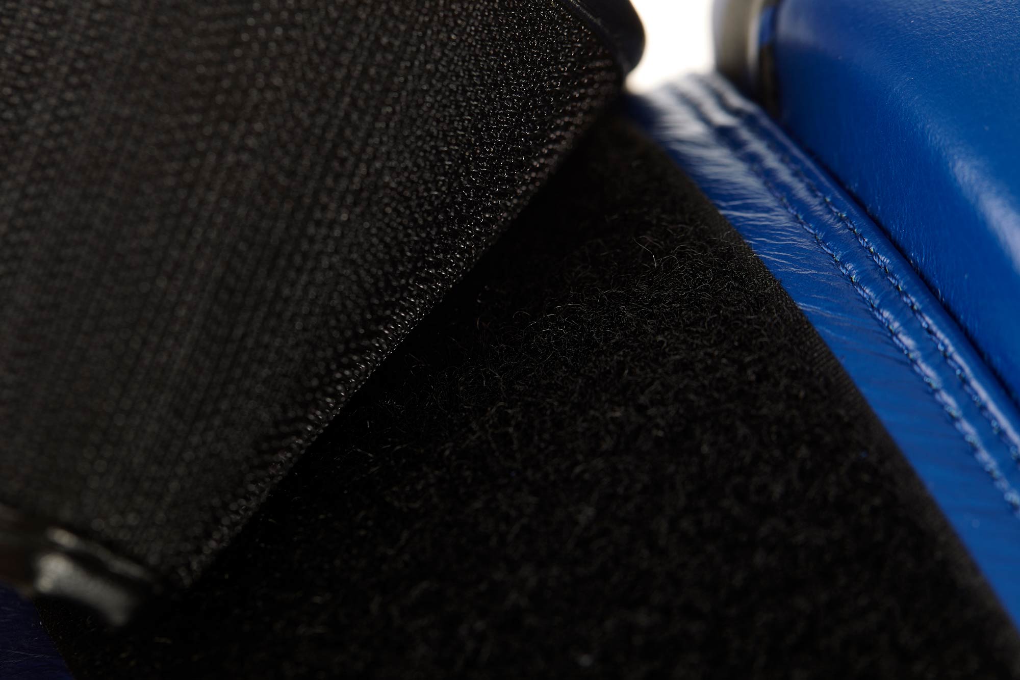 adiKBWKF200-Boxing-Glove-blue_black-D0004